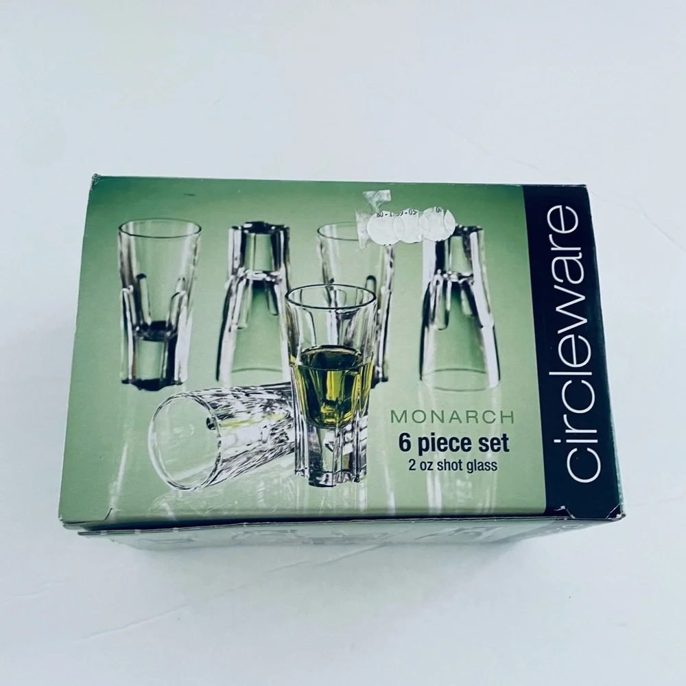 Circleware Monarch Made in Italy 6 piece set of 2 oz. Shot glasses NWT